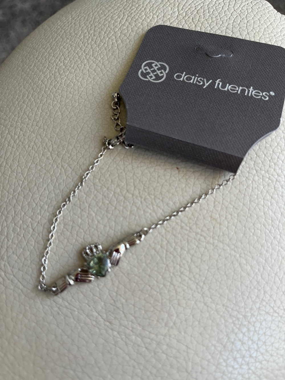 Daisy Fuentes Silver bracelet with Green Heart Charm ! Claddagh!